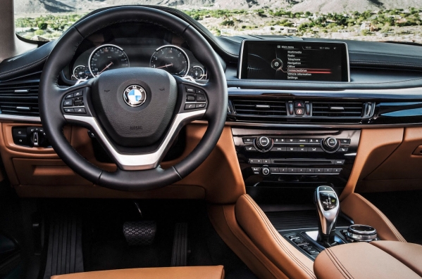 https://wcar.sets.lv/cars/BMW/X6/1429090799-bmw-x6-2015-15.jpg