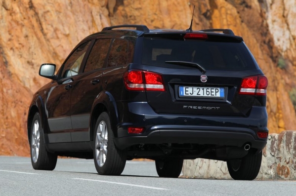 https://wcar.sets.lv/cars/Fiat/Freemont/1360793032-Fiat-Freemont_2012_800x600_wallpaper_21.jpg