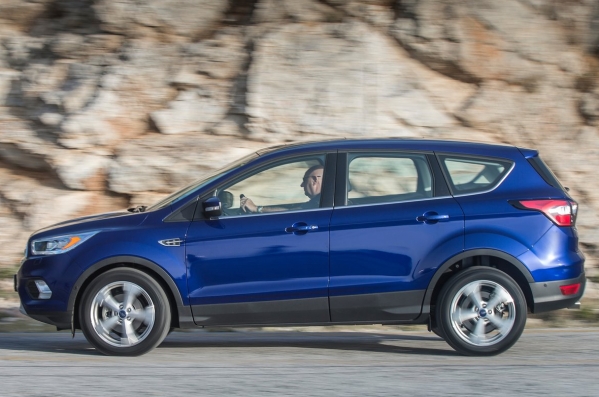 https://wcar.sets.lv/cars/Ford/Kuga/1484123248-Ford-Kuga-2017-1280-39.jpg