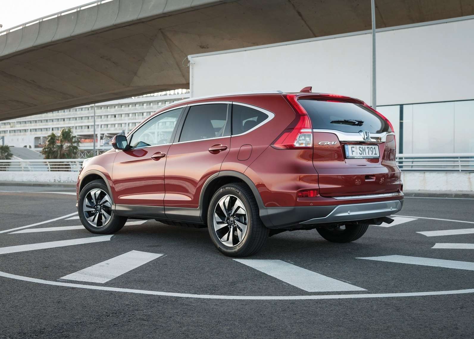 https://wcar.sets.lv/cars/Honda/CR-V/dcaeff1f2cacb597e3dfd338ae7e830b.jpg