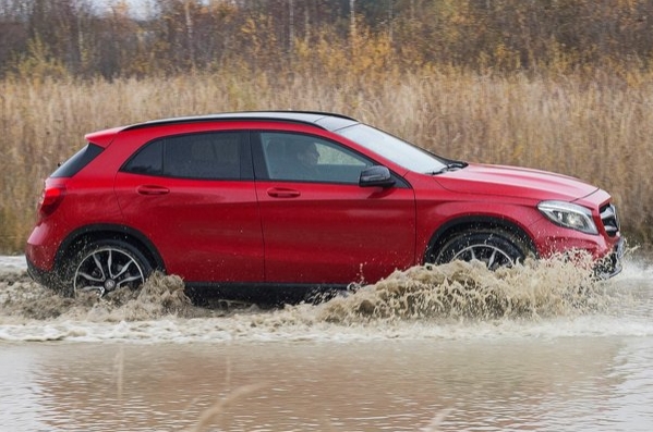 https://wcar.sets.lv/cars/Mercedes-Benz/GLA/1402486171-Mercedes-Benz-GLA-Class_2015_800x600_wallpaper_2d.jpg