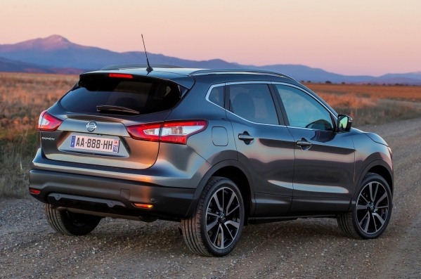 https://wcar.sets.lv/cars/Nissan/Qashqai/1389875448-Nissan-Qashqai_2014_1600x1200_wallpaper_47.jpg