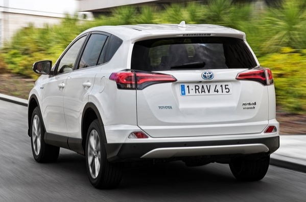 https://wcar.sets.lv/cars/Toyota/RAV4/1454491570-Toyota-RAV4_Hybrid_EU-Version_2016_800x.jpg